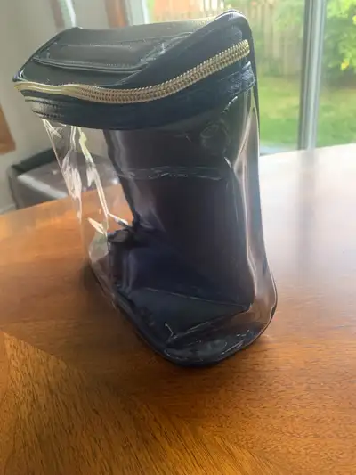 Cute blue Estée Lauder  cosmetic bag, View more