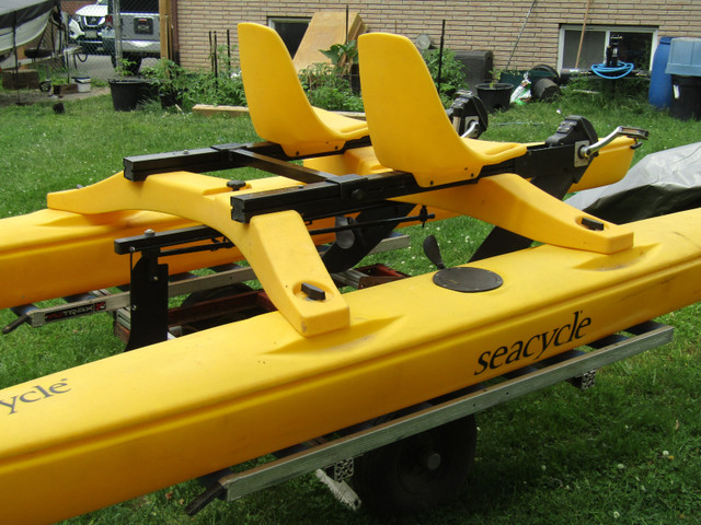Seacycle Pontoon Boat in Canoes, Kayaks & Paddles in St. Catharines - Image 4