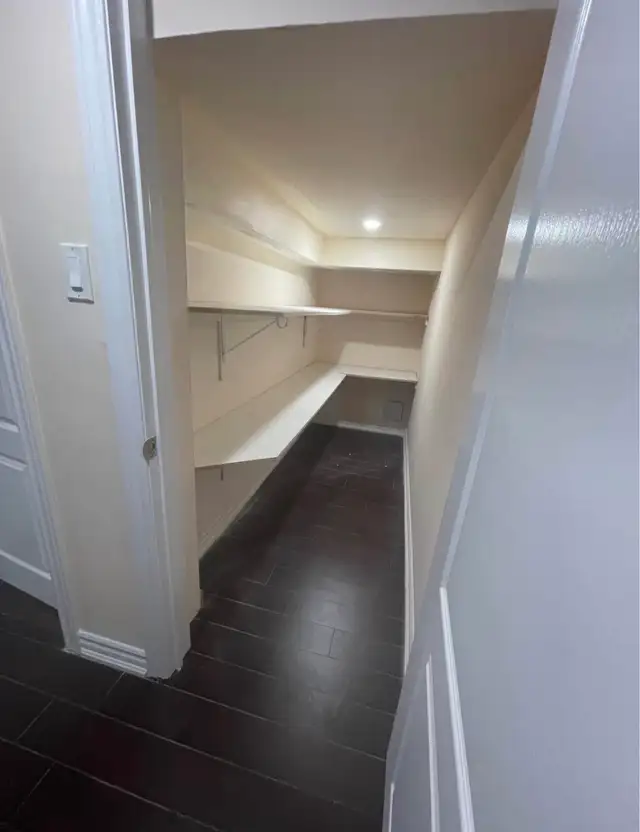 LEGAL 2-Bedroom Basement Appartment vailable from June 1st 2026