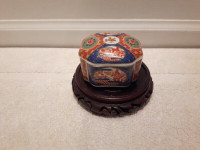 Vintage Porcelain Trinket Box w/ Lid (Japan)