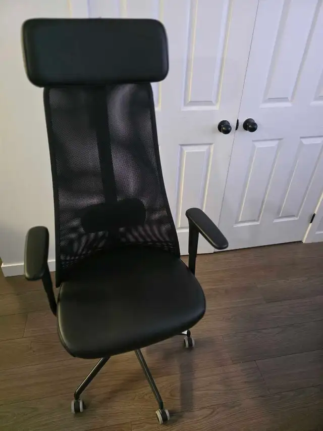 New Office Chair in Chairs & Recliners in Markham / York Region - Image 2