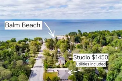 ** Studio Apartment for Rent in Tiny Township – steps to Balm Beach, minutes' drive to Midland and P...