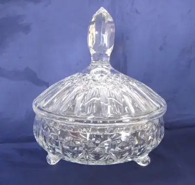 PLAT a BONBONS VINTAGE en CRYSTAL TAILLER..., View more