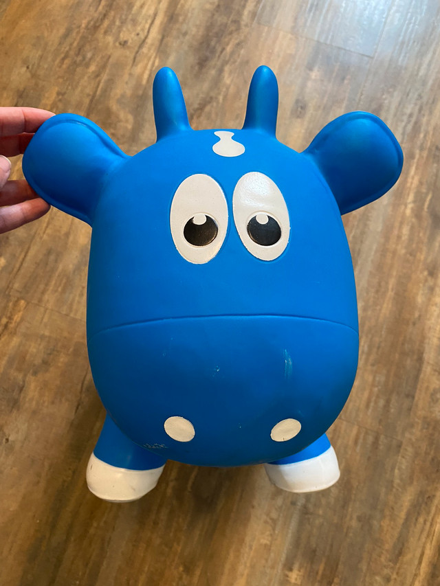 Inflatable Animal Bouncer With Pump in Toys & Games in Sudbury