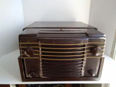 Westinghouse Radio Phonograph Combination, 1947/1948, Model RA 607, AM, AC, Table Model Tube Detacha...