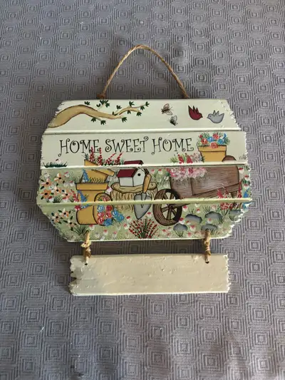 HOME SWEET HOME Wooden Sign / Enseign en Bois, View more