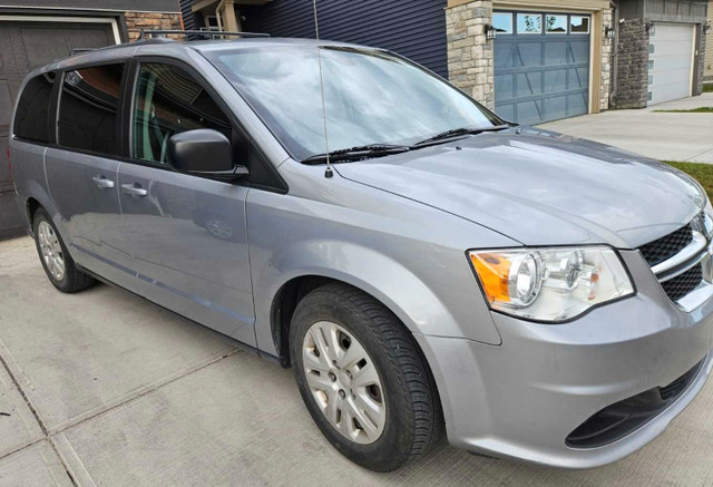 2019 DODGE GRAND CARAVAN SXT with StowN Go seats in Cars & Trucks in Calgary - Image 4