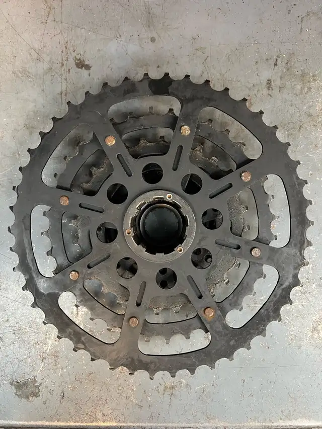 9 speed cassette 11-46 Shimano Linkglide in Frames & Parts in City of Toronto - Image 4