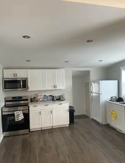 Rooms for rent in a two story house, sharing kitchen, bathrooms; short or long term available, all u...