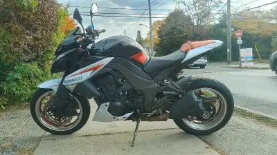 Key Specifications: - Year: 2013 - Model: Kawasaki Z1000 Special Edition - Engine: Over 1000cc - Exh...