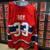 CCM RBK NHL Center Ice Patrick Roy Colorado Avalanche #33 Hockey Jersey  GREAT