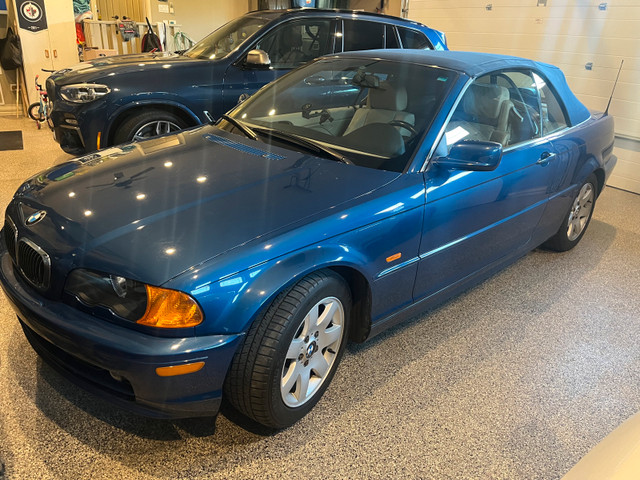 2001 BMW 325i convertible in Cars & Trucks in Calgary