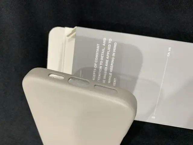 iPhone 16 pro max case in Cell Phone Accessories in Oakville / Halton Region - Image 7