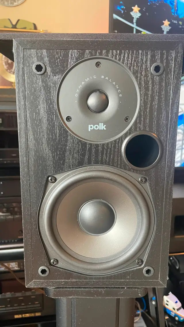 Polkaudio R15 Speakers in Speakers in Brantford - Image 6