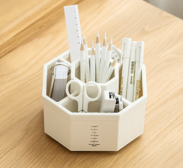 Rotating Desktop Organizer for Stationery Pens and Cosmetics in Storage & Organization in Oakville / Halton Region - Image 2