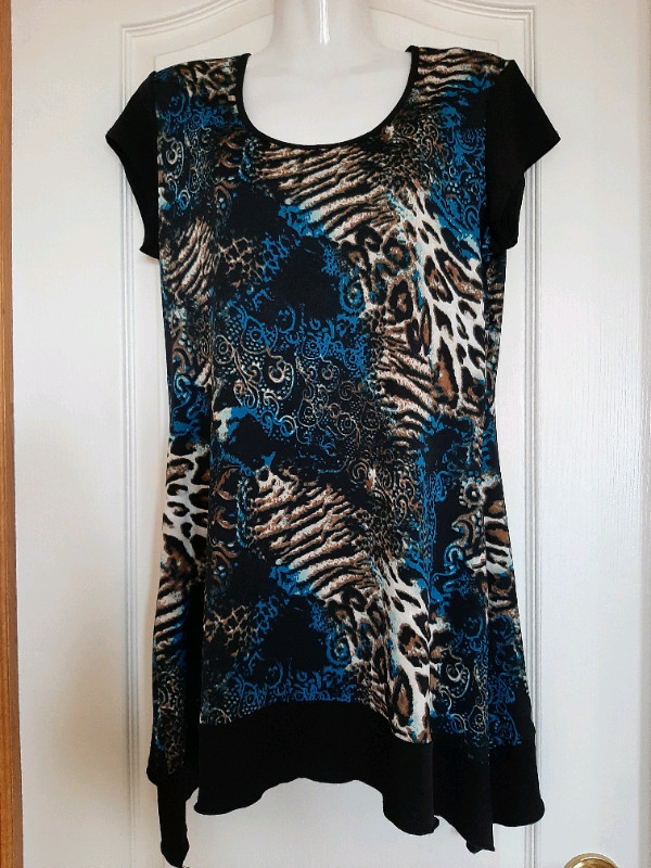 Women Fashion Tops (Batch #1) in Women's - Tops & Outerwear in Calgary - Image 3