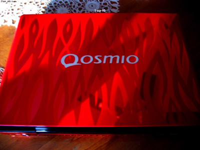 Ordinateur portable gamer Toshiba rouge avec centrino d'Intel, View more