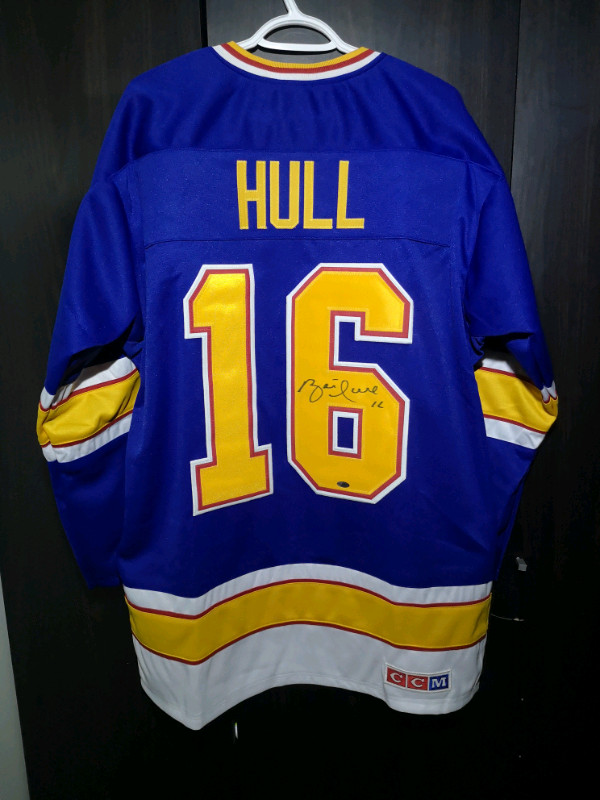 Brett Hull autographed  in Arts & Collectibles in Grand Bend