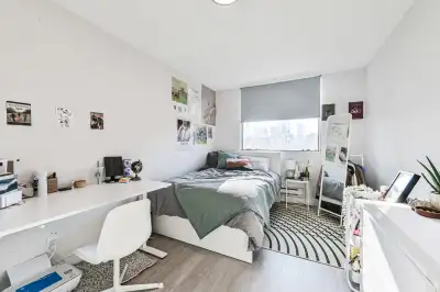 Furnished Bedroom for Summer Sublet – 50 Gerrard St E (June–Aug)