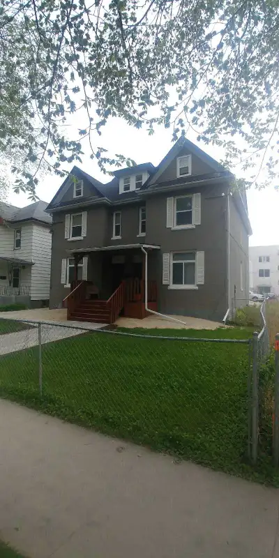 This is a fully renovated house with a renovated room for rent. This is a large room with shared kit...