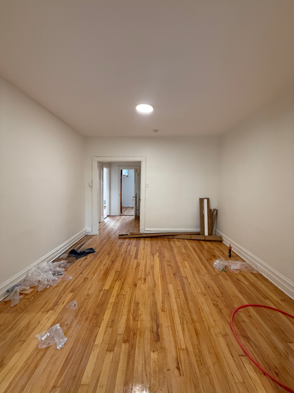 mile end, 3 bedroom, metro outremont, renovated, cats — photo 1