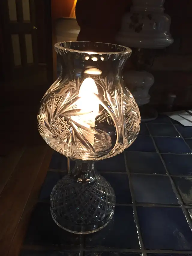 PINWHEEL CRYSTAL LAMP BOUGHT IN PRAGUE. UNIQUE EXCELLENT 2 PCS in Indoor Lighting & Fans in City of Montréal - Image 2