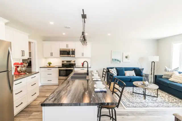 2 Bed 2 Bath with Attached Garage in South Berwick