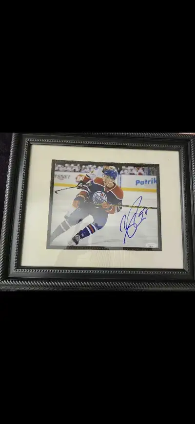Edmonton Oilers autos(Mcdavid/Draisaitl), View more