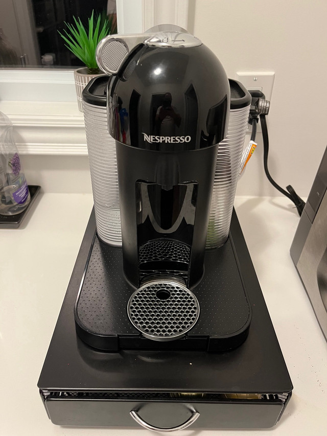 Nespresso Vertuo in Coffee Makers in Guelph