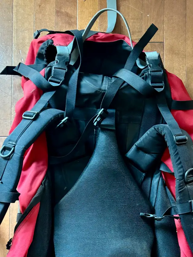 North Face backpack- Badlands 7563008307430145123