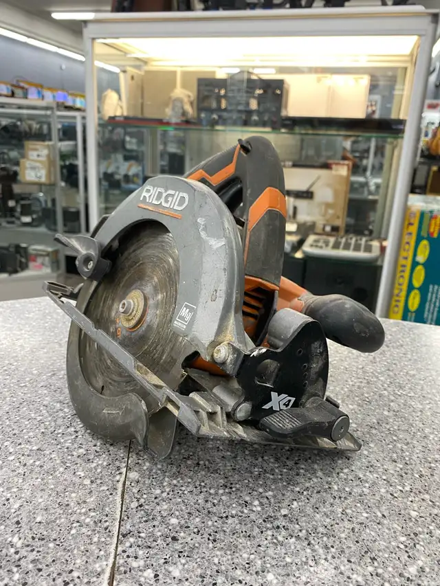 Ridgid Cordless Circular Saw R8651  6 1/2” in Power Tools in City of Toronto - Image 3