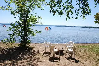 Waterfront Cottages on Golden Lake/Beachfront in Ontario in Canada - Image 6