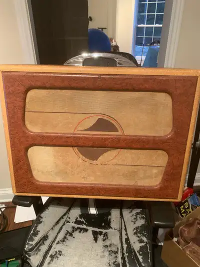 Hear it at https://youtu.be/jXIAv9G-_10 . It’s in mint condition for the year. This is a very rare A...