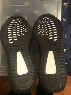 BRAND NEW YEEZY BOOST DAZZLING BLUE 350 V2 SIZE 12.5 $450 in Men's Shoes in City of Montréal - Image 6