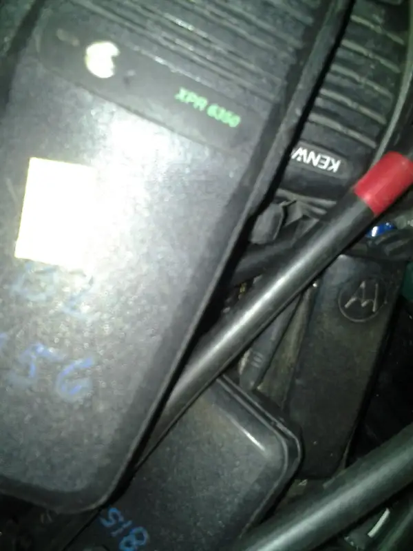 icom uhf radios $50 motorola xpr vhf radios $80 motorola uhf mic in Other in City of Montréal - Image 4