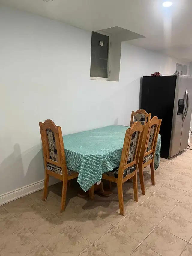 large 2 bedroom basement available from June 1st in Long Term Rentals in Mississauga / Peel Region - Image 9