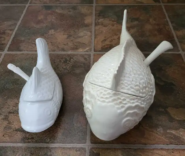 2 Vintage Fish Soup Tureen in Kitchen & Dining Wares in North Bay - Image 3