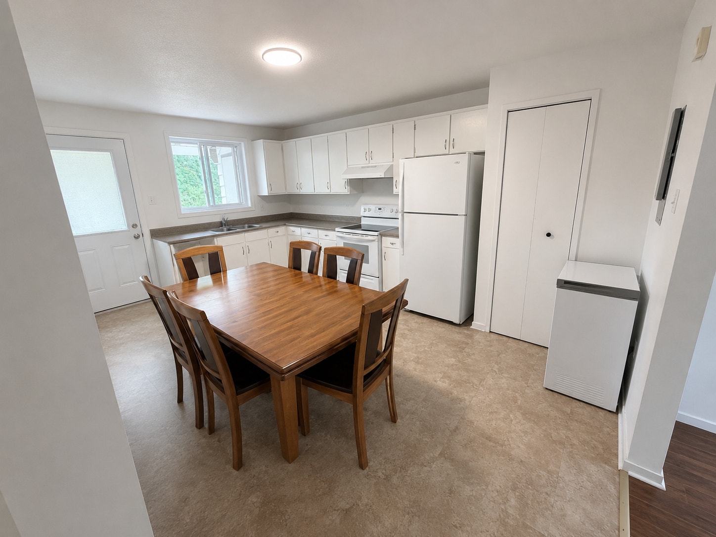 5.5 DISPONIBLE MAINTENANT | SECTEUR MONT-BELLEVUE — photo 1