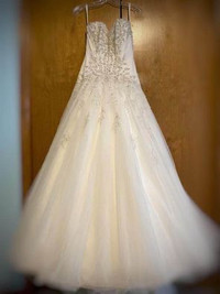 WEDDING DRESS FOR SALE