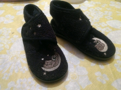 Belle petite pantoufles polar pt 10, View more