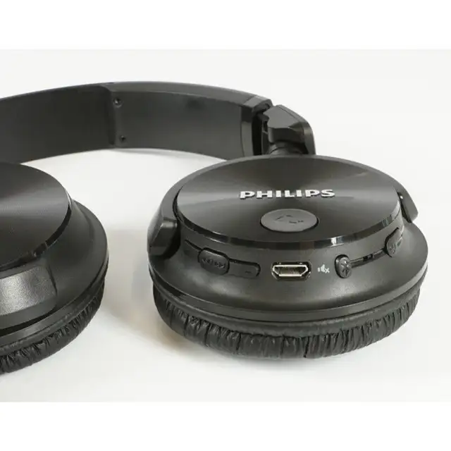 Philips Bluetooth stereo headset SHB3060 in Headphones in Mississauga / Peel Region - Image 5