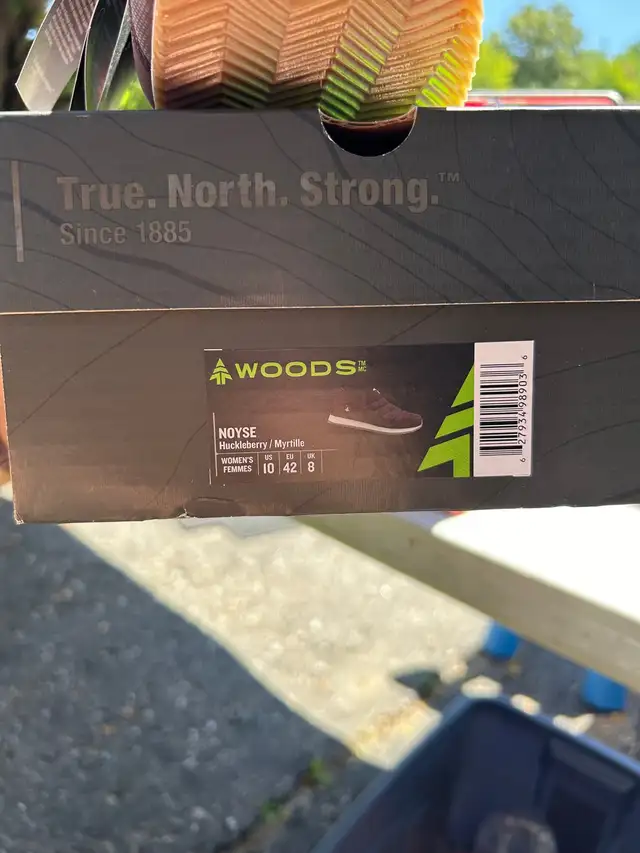 Womens woods camp style shoes  in Fishing, Camping & Outdoors in North Bay - Image 3