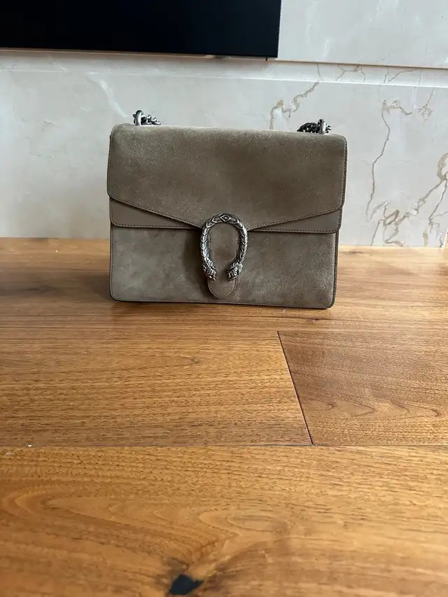 Gucci Dionysus suede medium bag in Women's - Bags & Wallets in City of Toronto - Image 2