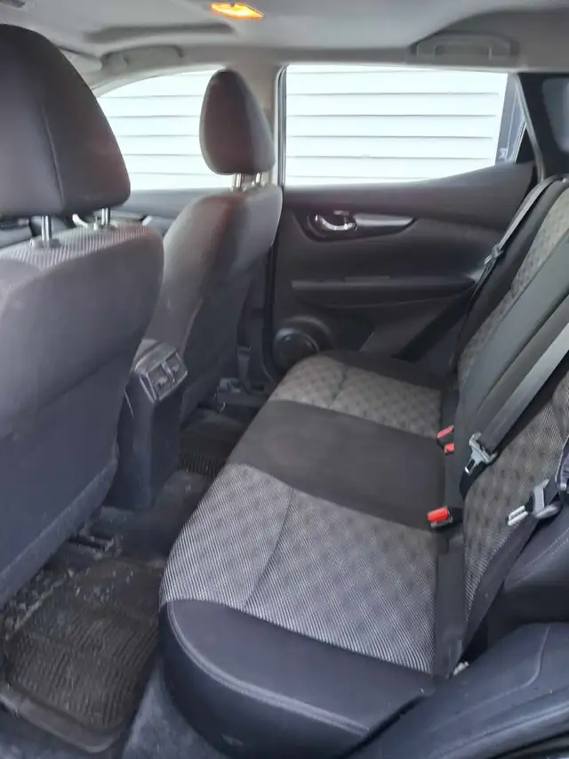 Nissan SUV in Cars & Trucks in City of Halifax - Image 3