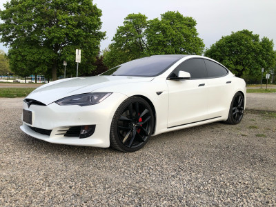 2016 Tesla Model S P90D with Ludicrous 