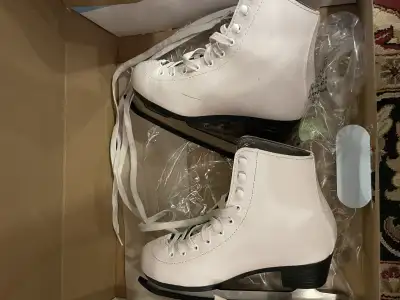 Figure Ice skates- Size 4, View more