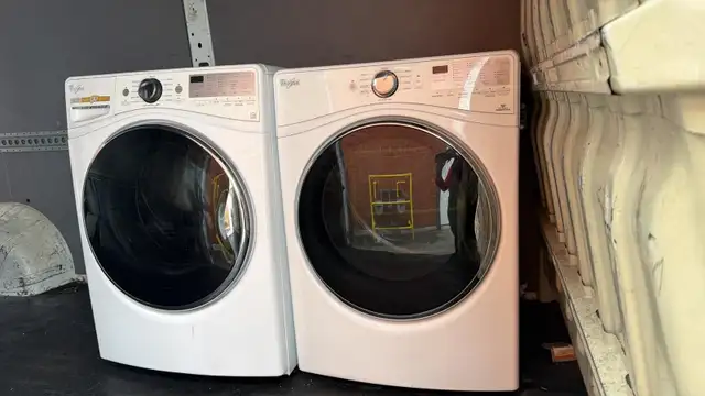 Washer Dryer Set - 27  Whirlpool - Front Load - Used $850 in Washers & Dryers in Oakville / Halton Region - Image 2