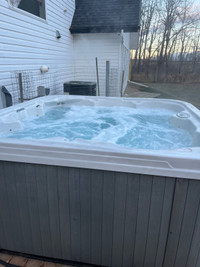 Hot tub 