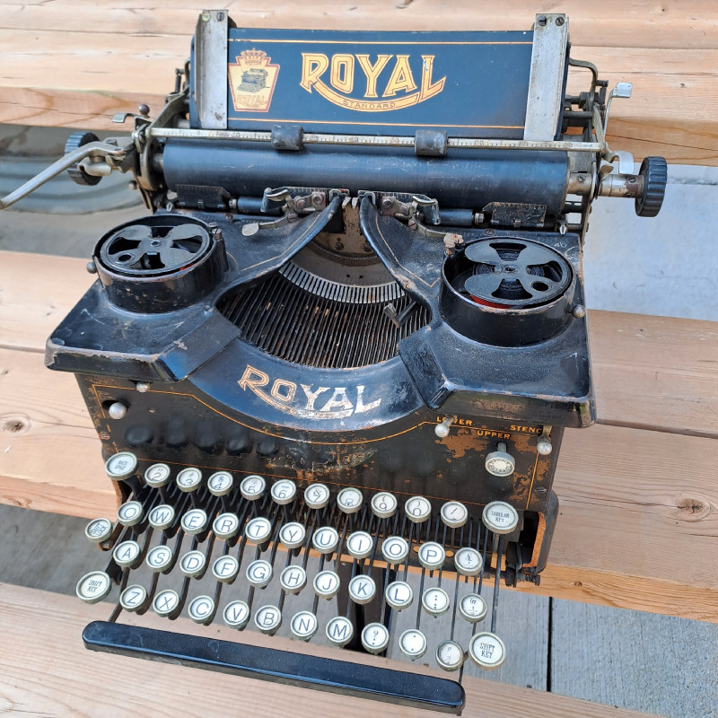 Antique typewriter Arts & Collectibles Hamilton Kijiji