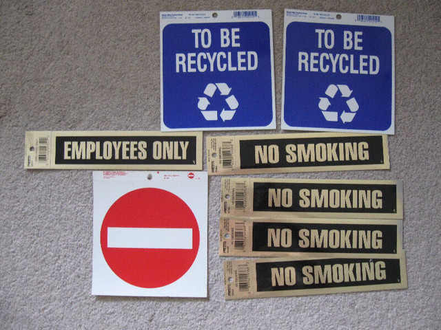 No Smoking,Employees Only,To Be Recycled,No Entry signs etc dans Santé et besoins spéciaux  à Ville d’Halifax